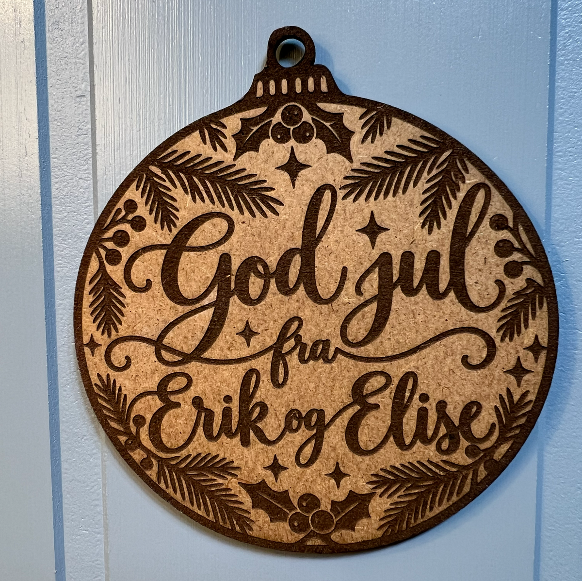 Ornament til juletreet - "God jul fra..."