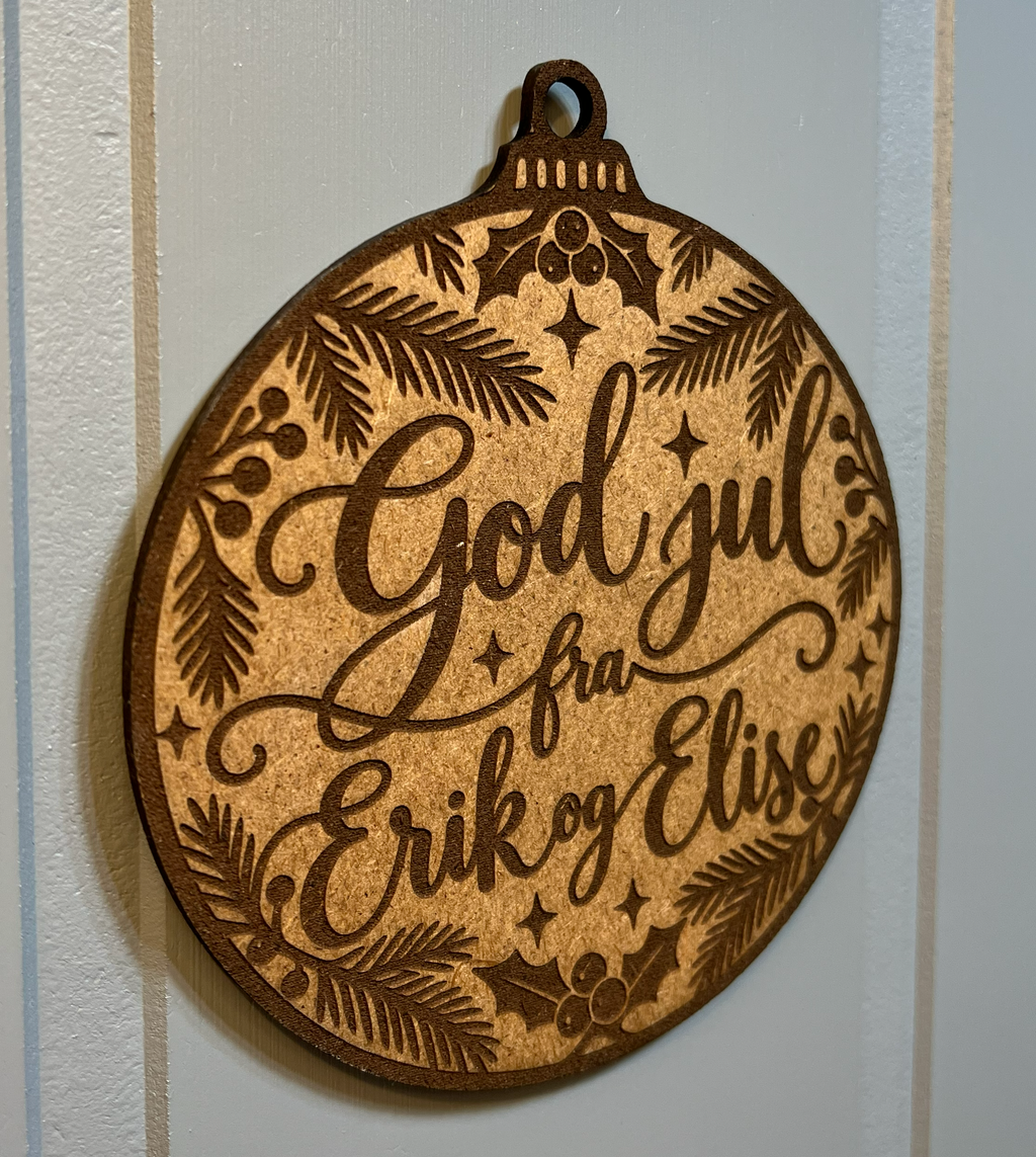 Ornament til juletreet - "God jul fra..."