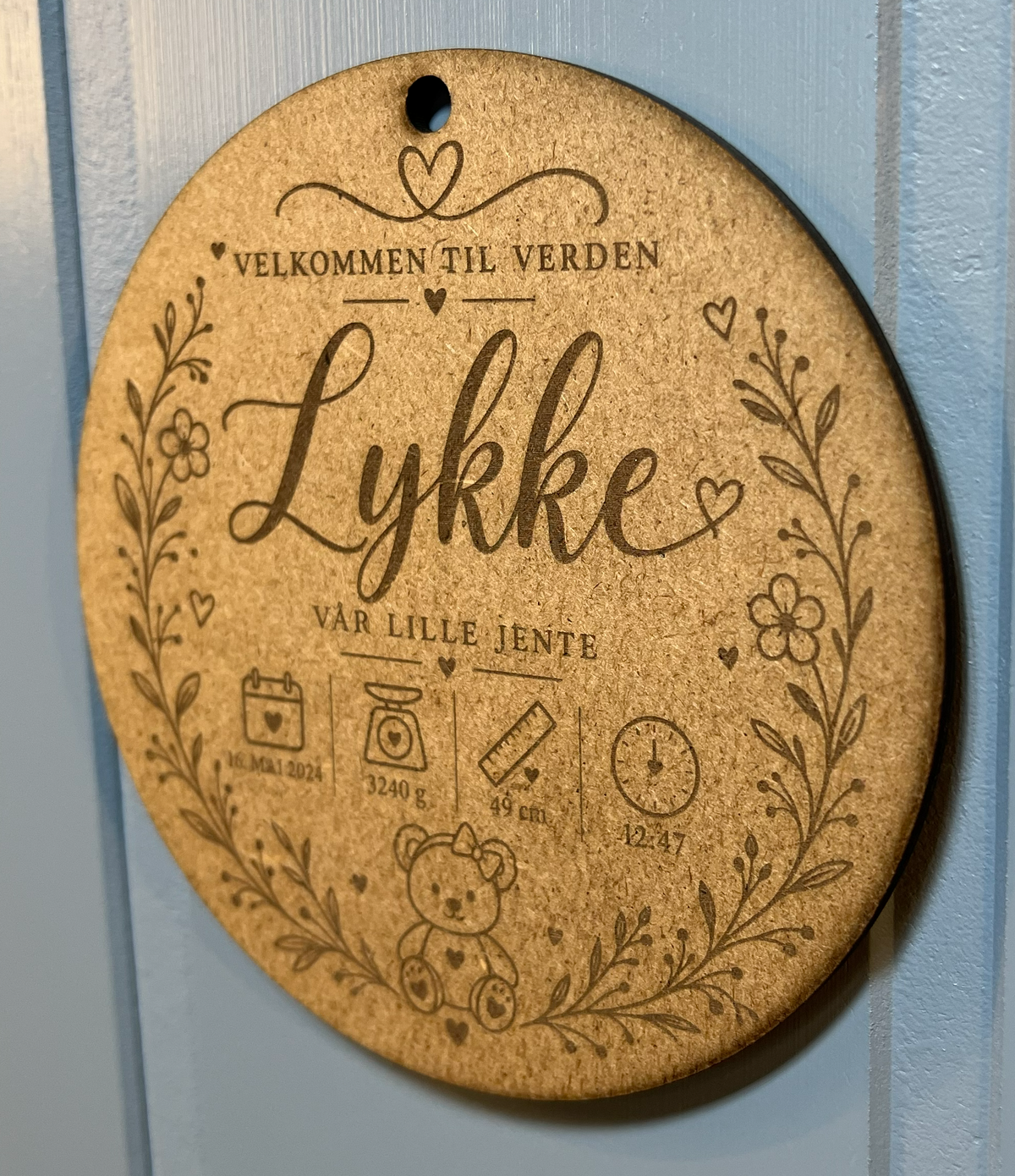 Personlig fødselsskilt til jente – med navn og fødselsdetaljer